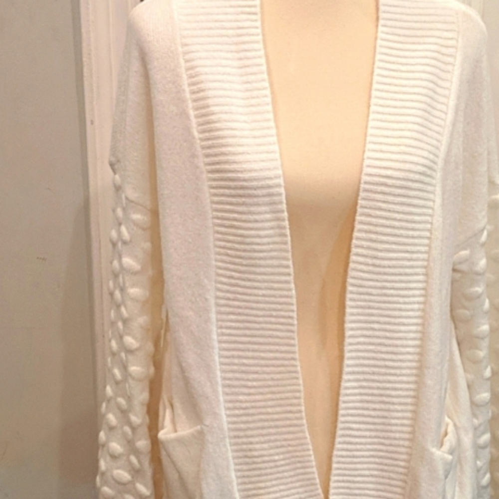 Vince camuto popcorn sleeve sweater jacket white